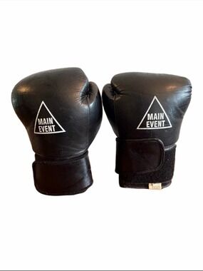Main Event Boxing Gloves with Hook-and-Loop Wrist